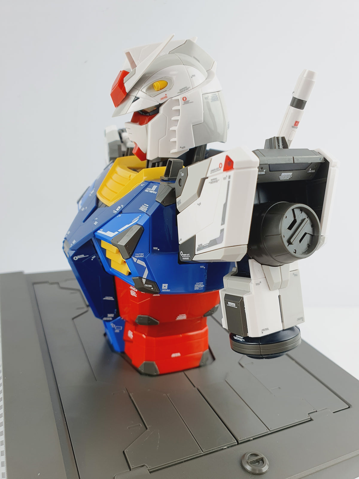 ガンダムファクトリー横浜 GUNDAM 拭け 1/48. BUST. MODEL