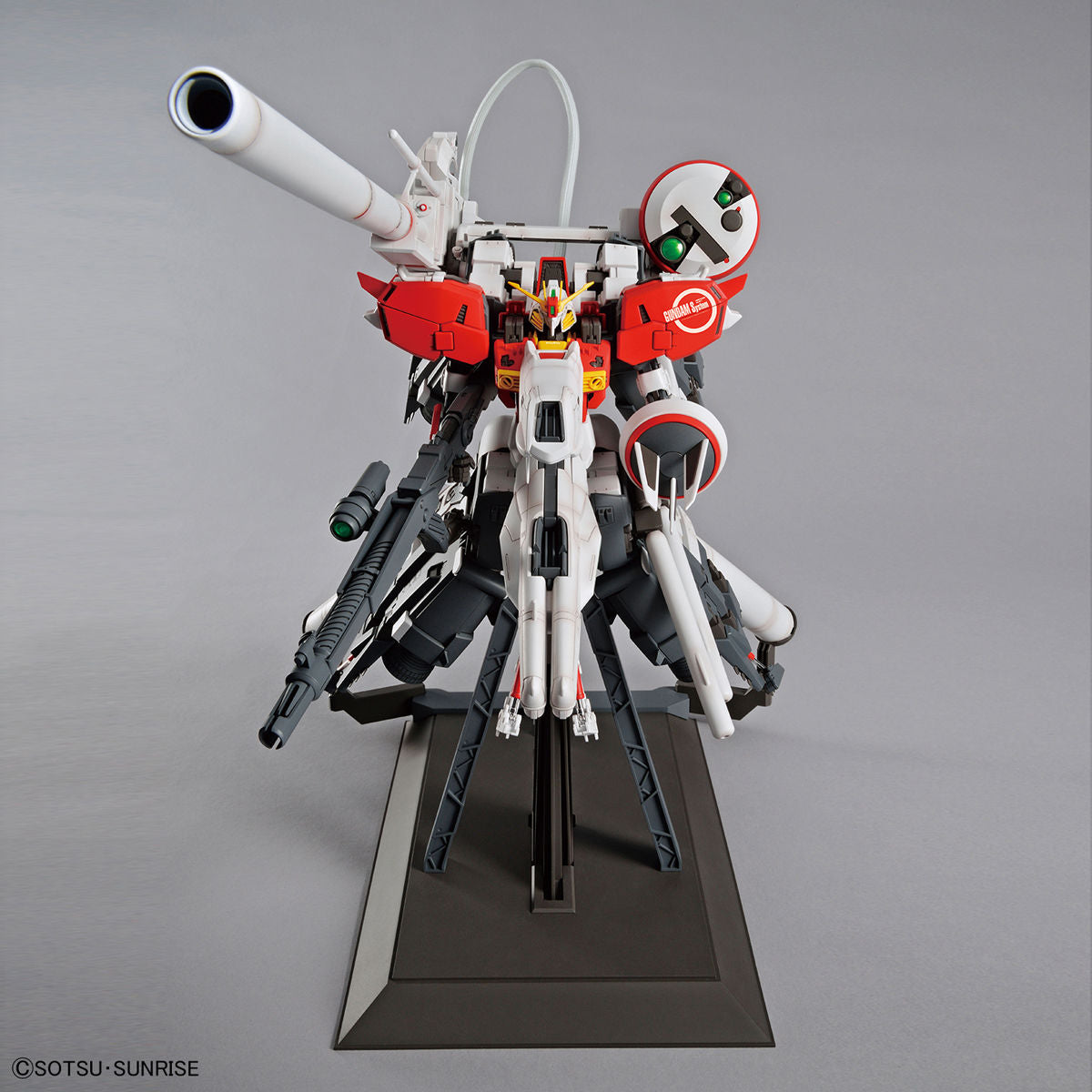MG PLAN303E DEEP STRIKER 塗装済完成品 MG 1/100 Plan303E Deep Striker