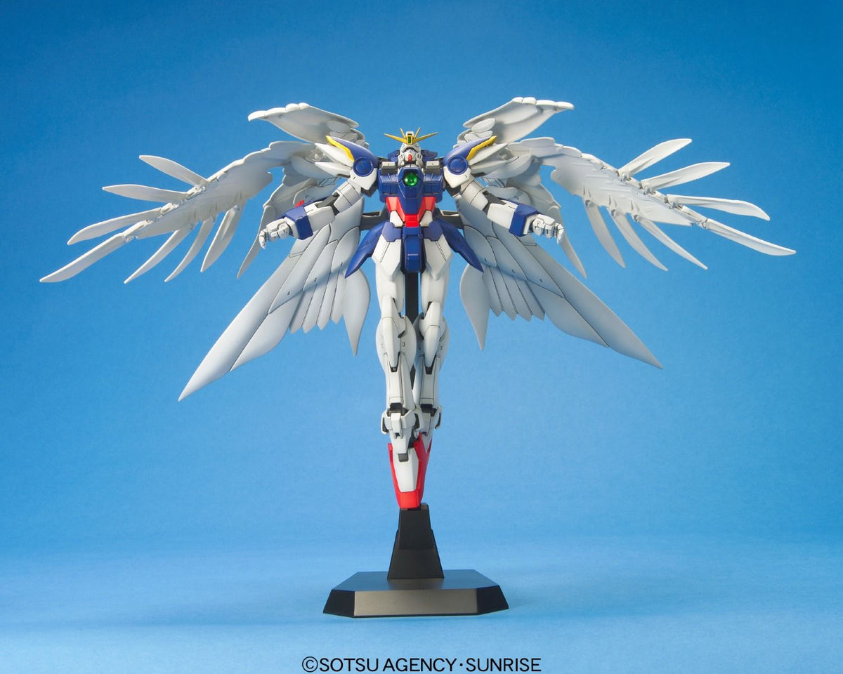 Amazon.com: Bandai Hobby - Endless Waltz - Wing Gundam Zero