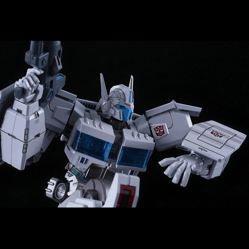 Flame Toys Ultra Magnus IDW Ver
